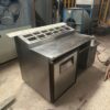 Mesa fría de 1 puerta 110v